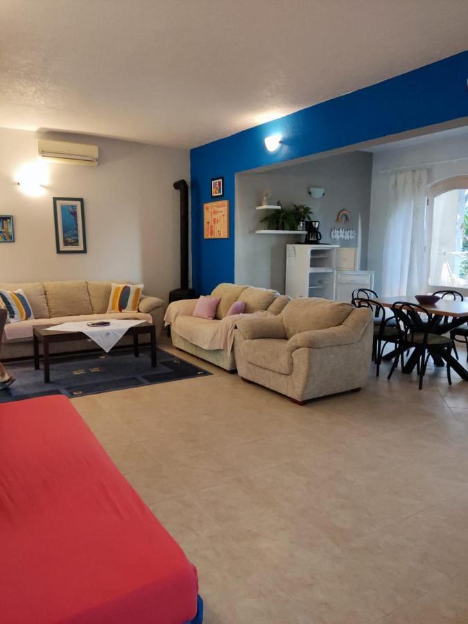 Holiday Home With Free Parking By The Beach เบรลา ภายนอก รูปภาพ