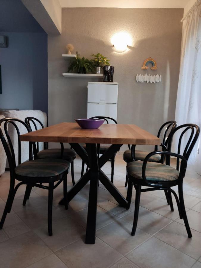 Holiday Home With Free Parking By The Beach เบรลา ภายนอก รูปภาพ