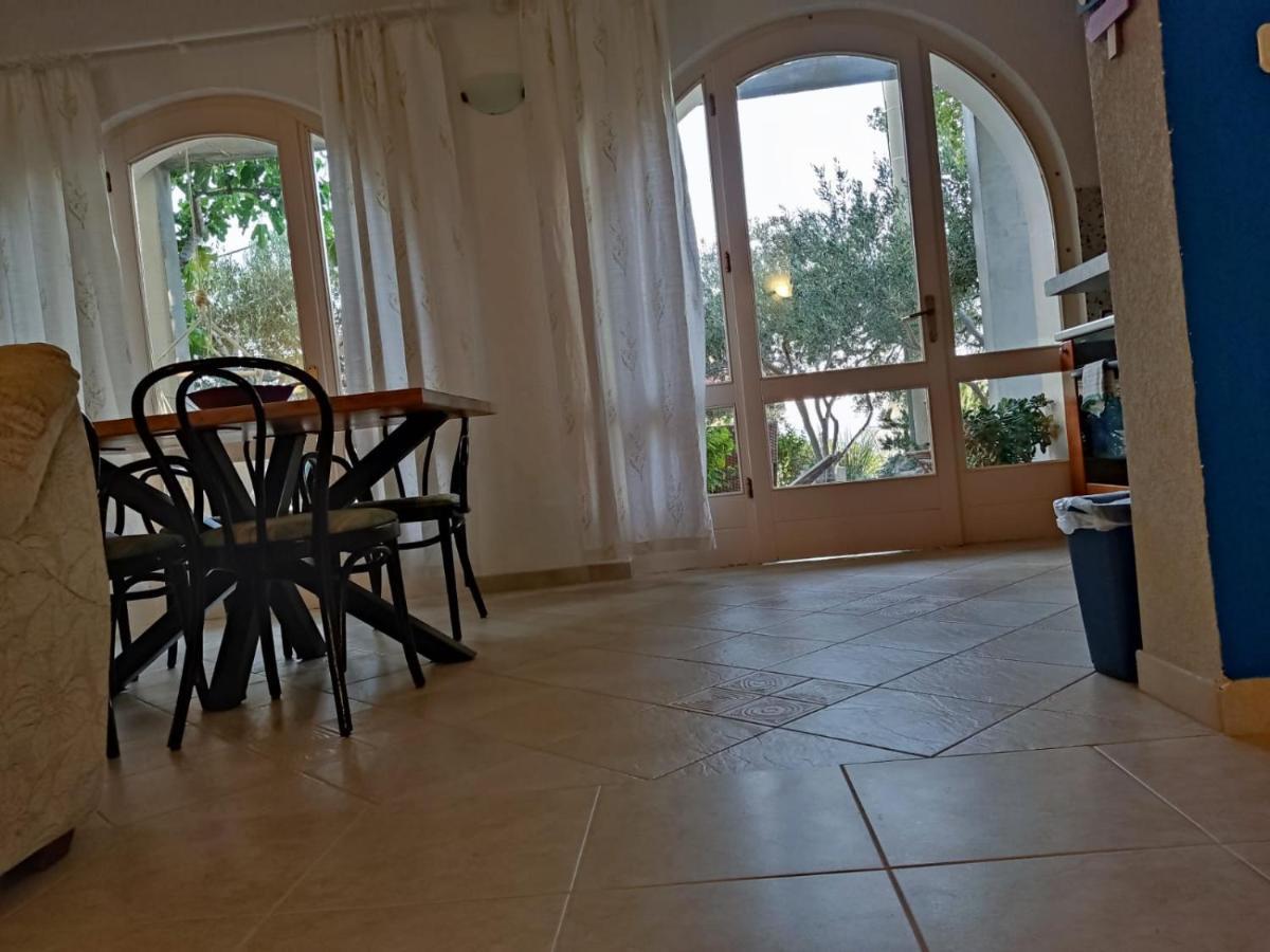 Holiday Home With Free Parking By The Beach เบรลา ภายนอก รูปภาพ