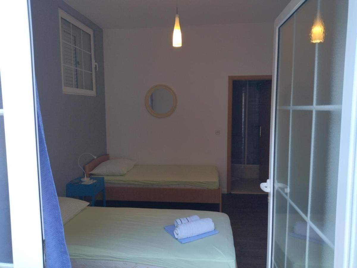 Holiday Home With Free Parking By The Beach เบรลา ภายนอก รูปภาพ